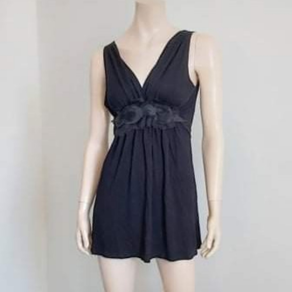 Sleeveless Empire-waist Top with Flower Detail and Tie